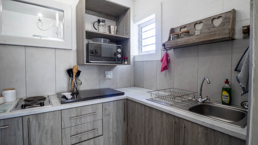 6 Bedroom Property for Sale in Jacobsbaai Western Cape